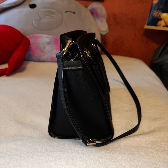 MICHAEL KORS “SELMA” LARGE BAG- ACCEPTING OFFERS! - Picture 2 of 16